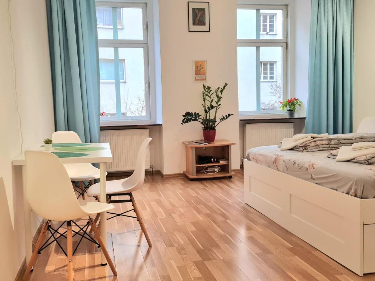 Apartamento Center ! 2 Stops From The Center! *
